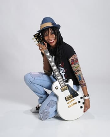 Andrea Chin performing live